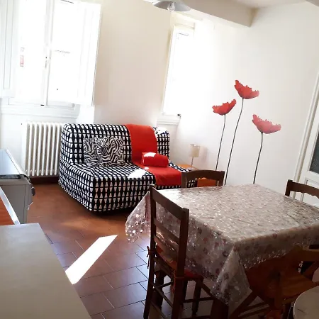 Oltrarno Flat * Florence
